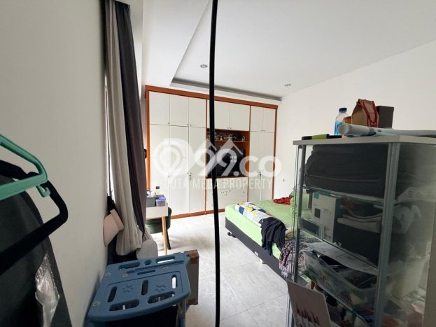 Rumah Elit Modern Tanpa Renovasi di Graha Raya Tangerang Rumah Elit Modern Tanpa Renovasi di Graha Raya Tangerang
