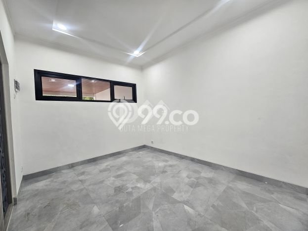 Rumah Elit LB 280m2 Siap Pakai Desain Elegan di Sektor 9-Bintaro, Tangerang Selatan Rumah Elit LB 280m2 Siap Pakai Desain Elegan di Sektor 9-Bintaro, Tangerang Selatan