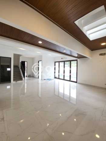 Rumah area , Tangerang Selatan, LT 206m2m² LB 340m2m² Rumah area , Tangerang Selatan, LT 206m2m² LB 340m2m²
