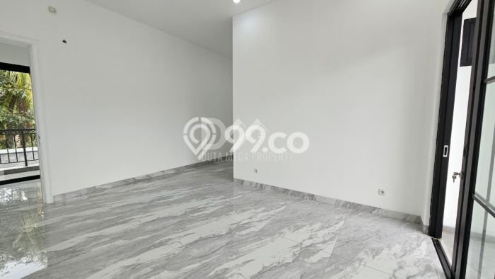 Ready to Use! Luxury House LT 440m2 Desain Elegan di Bintaro Ready to Use! Luxury House LT 440m2 Desain Elegan di Bintaro
