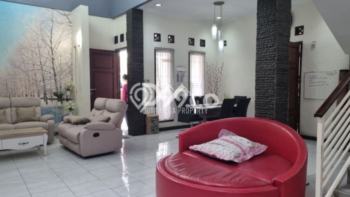 Hunian Mewah LB 300m2 Siap Pakai Desain Elegan di Ciparigi, Bogor Hunian Mewah LB 300m2 Siap Pakai Desain Elegan di Ciparigi, Bogor