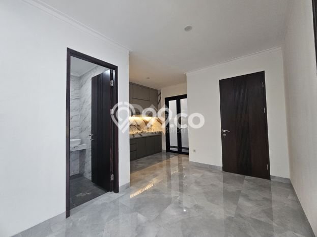 Rumah Elit LB 280m2 Siap Pakai Desain Elegan di Sektor 9-Bintaro, Tangerang Selatan Rumah Elit LB 280m2 Siap Pakai Desain Elegan di Sektor 9-Bintaro, Tangerang Selatan