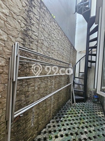 Rumah Asri di BSD, 3 KM, Area Tenang, LT 128m2m² LB 150m2m² Rumah Asri di BSD, 3 KM, Area Tenang, LT 128m2m² LB 150m2m²