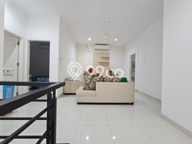 Rumah Asri di BSD, 3 KM, Area Tenang, LT 128m2m² LB 150m2m² Rumah Asri di BSD, 3 KM, Area Tenang, LT 128m2m² LB 150m2m²