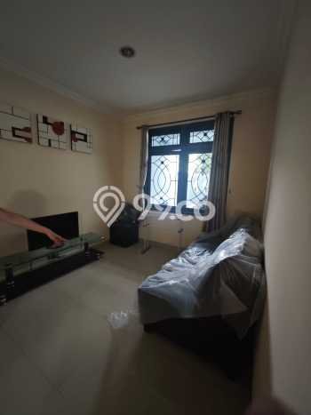Rumah di Daan Mogot, Area Strategis, 2 KM Rumah di Daan Mogot, Area Strategis, 2 KM