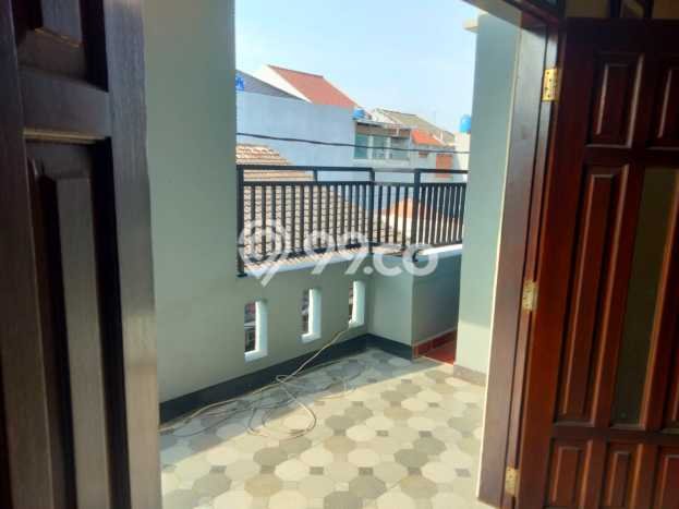 Jual Segera Rumah 4 KT 3 KM di Pondok Kelapa, Jakarta Timur Jual Segera Rumah 4 KT 3 KM di Pondok Kelapa, Jakarta Timur