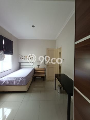 Rumah Mewah LB 200m2 Siap Pakai Desain Elegan di Gading Serpong, Tangerang Rumah Mewah LB 200m2 Siap Pakai Desain Elegan di Gading Serpong, Tangerang