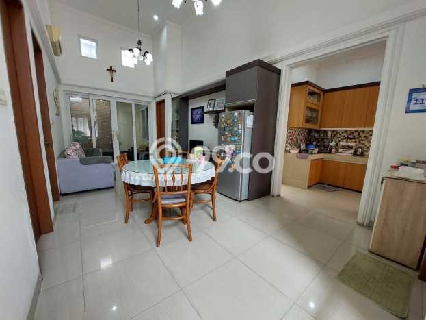 Rumah Luxury Modern Tanpa Renovasi di Gading Serpong Tangerang Rumah Luxury Modern Tanpa Renovasi di Gading Serpong Tangerang