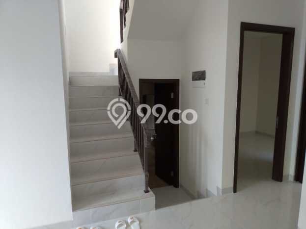 Rumah Modern 3 KT di Suvarna Sutera Tangerang Unfurnished Rumah Modern 3 KT di Suvarna Sutera Tangerang Unfurnished
