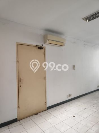 Ruko Dijual di Jakarta Barat LT 138m2 & LB 240m2 Lokasi Terbaik! Ruko Dijual di Jakarta Barat LT 138m2 & LB 240m2 Lokasi Terbaik!