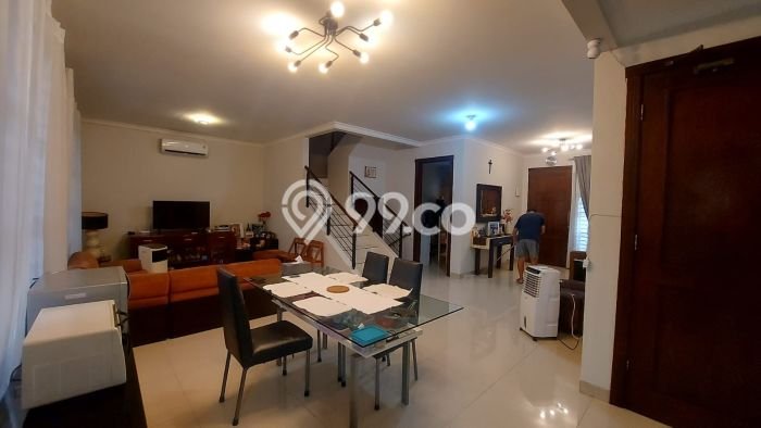 For Sale! Luxury House LT 250m2 Desain Elegan di BSD City For Sale! Luxury House LT 250m2 Desain Elegan di BSD City