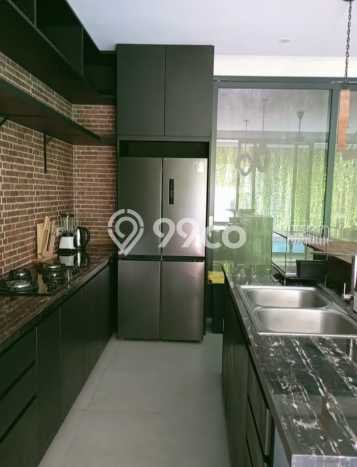 Vila Kawasan , Area 305m2m², Akses ke Fasilitas Umum Vila Kawasan , Area 305m2m², Akses ke Fasilitas Umum