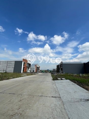 LOKASI PREMIUM! Gudang di Batujajar, Luas 136m², Mainroad, Area Komersial LOKASI PREMIUM! Gudang di Batujajar, Luas 136m², Mainroad, Area Komersial