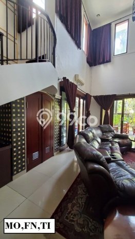 Rumah Luxury Modern Siap Huni di Cibubur Jakarta Timur Rumah Luxury Modern Siap Huni di Cibubur Jakarta Timur