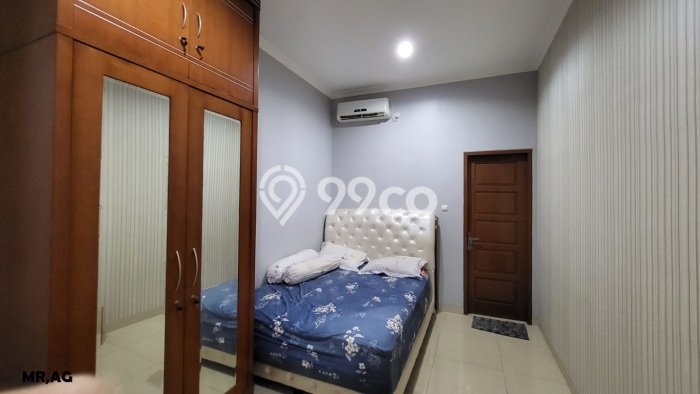 Jual Rumah Luas Elegan Dengan View Eksklusif di Cibubur, Jakarta Timur Jual Rumah Luas Elegan Dengan View Eksklusif di Cibubur, Jakarta Timur