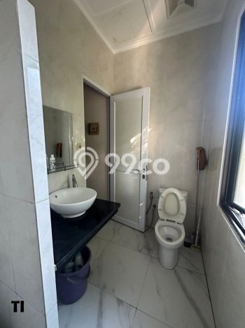 Rumah Modern 4 KT LT 128m2 di Cibubur Rumah Modern 4 KT LT 128m2 di Cibubur