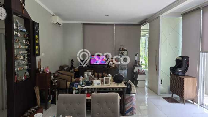 Hunian Elit LB 180m2 Siap Pakai Desain Elegan di Sektor 9-Bintaro, Tangerang Selatan Hunian Elit LB 180m2 Siap Pakai Desain Elegan di Sektor 9-Bintaro, Tangerang Selatan