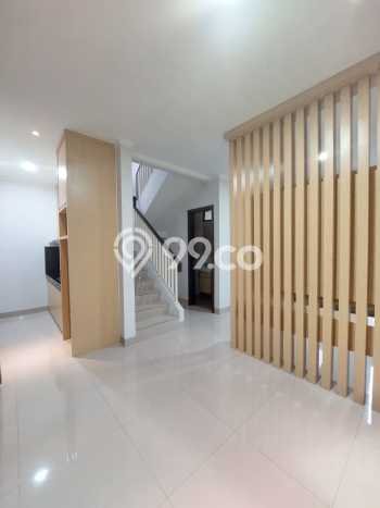 For Sale Hunian Rumah Terawat 4 KT di Sektor 7-Bintaro, Tangerang Selatan For Sale Hunian Rumah Terawat 4 KT di Sektor 7-Bintaro, Tangerang Selatan