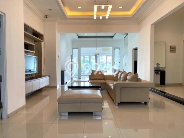 Ready to Use! Premium House LT 300m2 Desain Modern di Candi Golf Ready to Use! Premium House LT 300m2 Desain Modern di Candi Golf