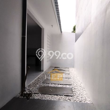 Rumah Eksklusif lokasi BSB City, Semarang, Luas 128m² Bangunan 97m² Rumah Eksklusif lokasi BSB City, Semarang, Luas 128m² Bangunan 97m²