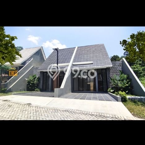 For Sale Rumah 2 Kamar Lokasi Strategis Bagus dan Strategis di Banyumanik For Sale Rumah 2 Kamar Lokasi Strategis Bagus dan Strategis di Banyumanik