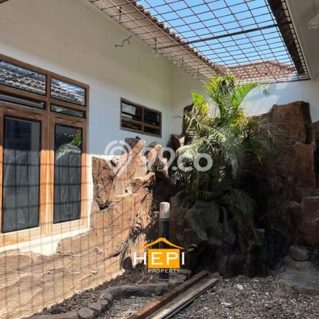 Jual Rumah Bagus Siap Huni LB 140m2 di Banyumanik, Semarang Jual Rumah Bagus Siap Huni LB 140m2 di Banyumanik, Semarang