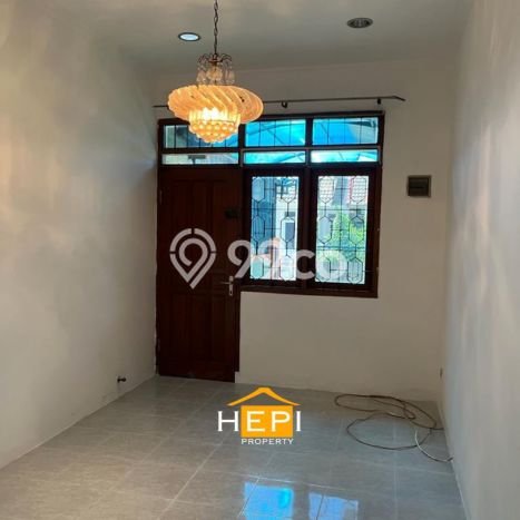Jual Rumah Bagus Siap Huni LB 140m2 di Banyumanik, Semarang Jual Rumah Bagus Siap Huni LB 140m2 di Banyumanik, Semarang