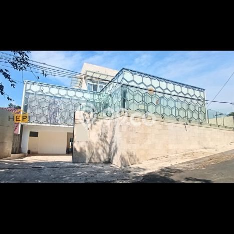 Rumah Elit Modern Siap Huni di Bukit Sari Semarang Rumah Elit Modern Siap Huni di Bukit Sari Semarang