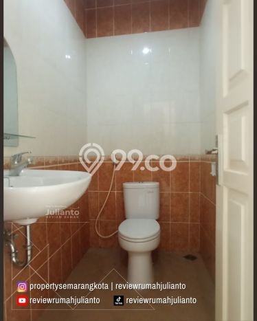 Dijual Rumah Premium dengan Fasilitas Sekitar Komplit di Semarang Barat, Semarang Dijual Rumah Premium dengan Fasilitas Sekitar Komplit di Semarang Barat, Semarang