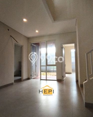 Rumah Elit Modern Tanpa Renovasi di Candi Golf Semarang Rumah Elit Modern Tanpa Renovasi di Candi Golf Semarang
