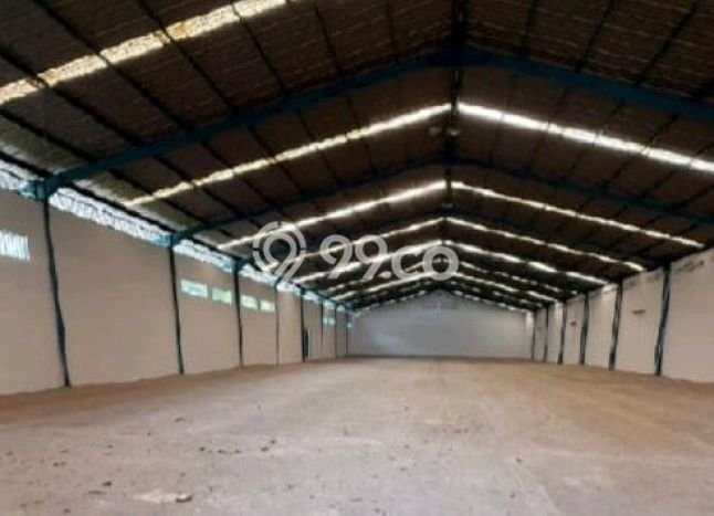Gudang Disewa di Semarang dengan LB 1400m2 Area Komersial Ramai Gudang Disewa di Semarang dengan LB 1400m2 Area Komersial Ramai