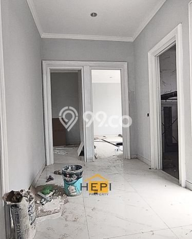 For Sale! Luxury House LT 225m2 Desain Elegan di BSB City For Sale! Luxury House LT 225m2 Desain Elegan di BSB City