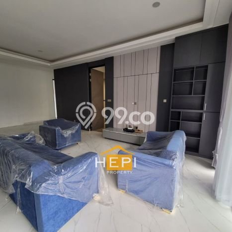 Ready to Use! Premium House LT 397m2 Desain Elegan di Candi Golf Ready to Use! Premium House LT 397m2 Desain Elegan di Candi Golf