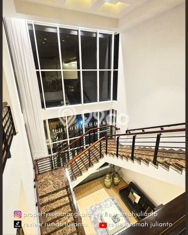 Hunian Mewah Dijual LT 678m2 di Gajah Mungkur, Semarang Hunian Mewah Dijual LT 678m2 di Gajah Mungkur, Semarang