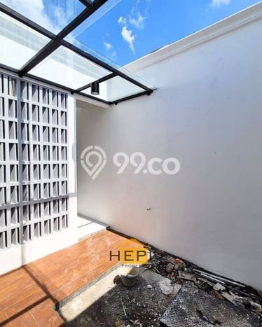 Rumah Terawat 4 KT 4 KM di Bukit Sari, Semarang Rumah Terawat 4 KT 4 KM di Bukit Sari, Semarang