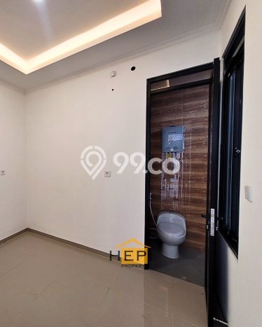 Rumah Modern di Tanah Mas, Semarang, LT 120m² Bangunan 100m² Rumah Modern di Tanah Mas, Semarang, LT 120m² Bangunan 100m²