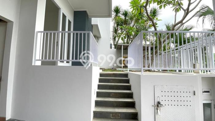 Ready to Use! Premium House LT 300m2 Desain Modern di Candi Golf Ready to Use! Premium House LT 300m2 Desain Modern di Candi Golf