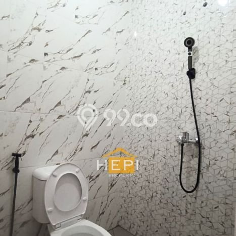 Rumah Strategis Modern Lb 100m2 di Semarang Barat, Semarang Rumah Strategis Modern Lb 100m2 di Semarang Barat, Semarang