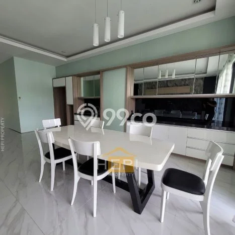Ready to Use! Premium House LT 264m2 Desain Elegan di Candi Golf Ready to Use! Premium House LT 264m2 Desain Elegan di Candi Golf