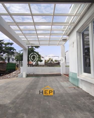 For Sale! Luxury House LT 225m2 Desain Elegan di BSB City For Sale! Luxury House LT 225m2 Desain Elegan di BSB City