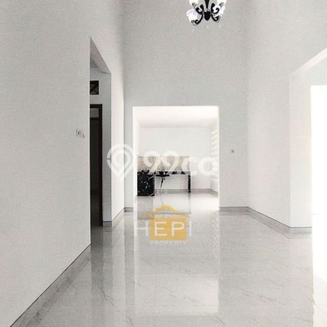 Rumah Eksklusif lokasi BSB City, Semarang, Luas 128m² Bangunan 97m² Rumah Eksklusif lokasi BSB City, Semarang, Luas 128m² Bangunan 97m²