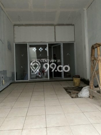 LOKASI SUPER STRATEGIS! Ruko di Bojongloa, Luas 110m², Kawasan Komersial LOKASI SUPER STRATEGIS! Ruko di Bojongloa, Luas 110m², Kawasan Komersial