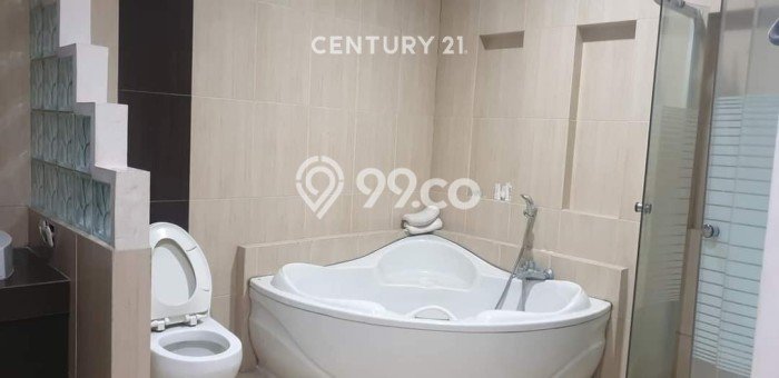 DREAM HOME! Rumah di Cicendo, 3 KM, Bebas Macet, LT 140m² LB 300m² DREAM HOME! Rumah di Cicendo, 3 KM, Bebas Macet, LT 140m² LB 300m²