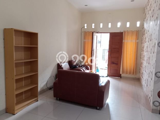 Rumah Nyaman di Taman Kopo Indah, 3 KM, Lingkungan Strategis, LT 102m² LB 160m² Rumah Nyaman di Taman Kopo Indah, 3 KM, Lingkungan Strategis, LT 102m² LB 160m²