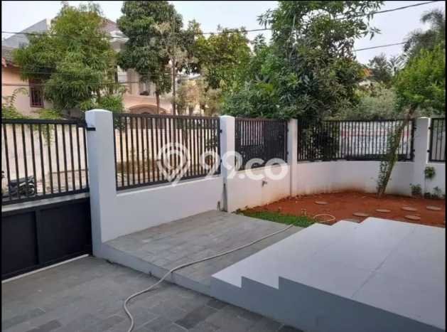 For Sale! Luxury House LT 192m2 Desain Elegan di Pulomas For Sale! Luxury House LT 192m2 Desain Elegan di Pulomas