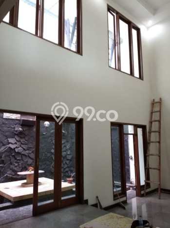 SPECIAL LISTING! Rumah area Kelapa Gading, 4 KT, Dekat Pusat Kota, Luas 200m² Bangunan 180m² SPECIAL LISTING! Rumah area Kelapa Gading, 4 KT, Dekat Pusat Kota, Luas 200m² Bangunan 180m²