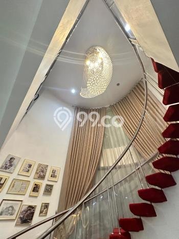 Jual Rumah Luas Elegan Dengan View Eksklusif di Green Garden, Jakarta Barat Jual Rumah Luas Elegan Dengan View Eksklusif di Green Garden, Jakarta Barat