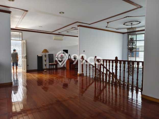 Jual Rumah Mewah Elegan Dengan View Cantik di Galaxy, Bekasi Jual Rumah Mewah Elegan Dengan View Cantik di Galaxy, Bekasi