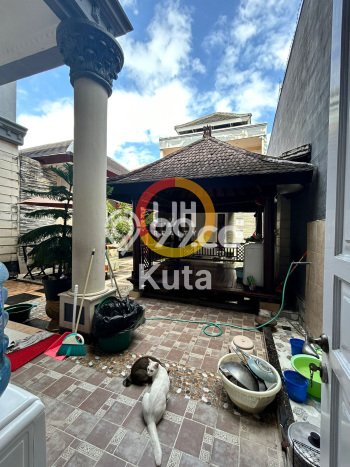 Siap Huni Rumah Mewah 5 Kamar di Kuta Dekat ke Mana Pun Siap Huni Rumah Mewah 5 Kamar di Kuta Dekat ke Mana Pun