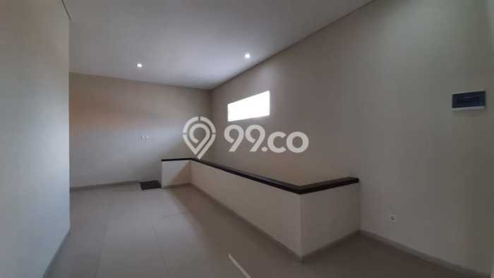 Rumah di Kerobokan, 3 KT, Design Modern, Luas 169m² LB 168m² Rumah di Kerobokan, 3 KT, Design Modern, Luas 169m² LB 168m²
